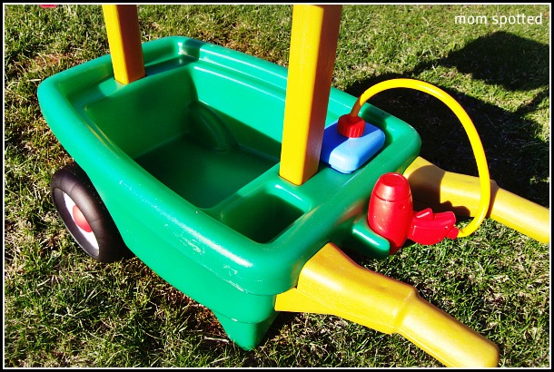 Little tikes garden wheelbarrow online