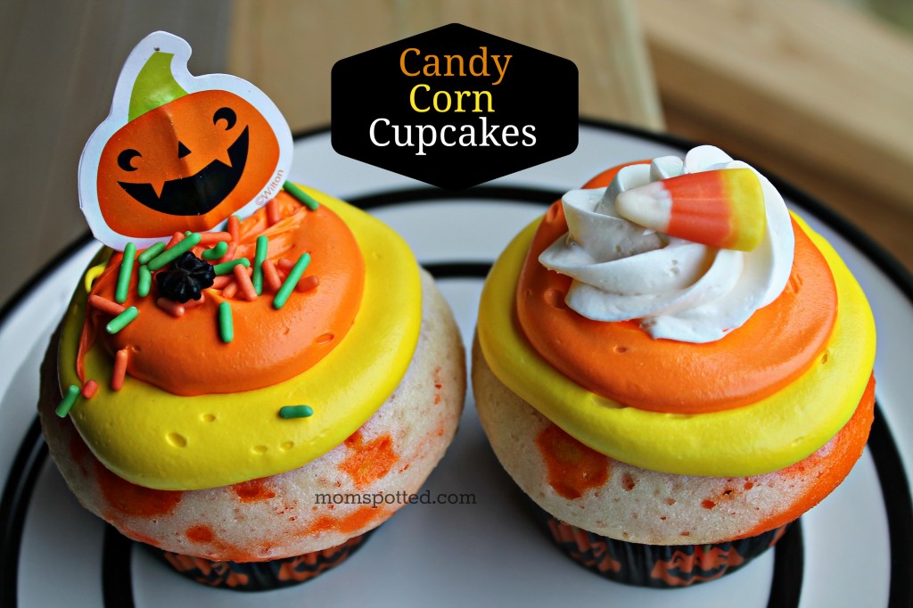 How to make {Candy Corn Cupcakes} #Halloween #cupcake #candycorn momspotted.com