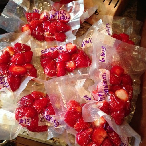 foodsaver strawberries to keep fresh! Make sure they are dry and destemmed before freezing!