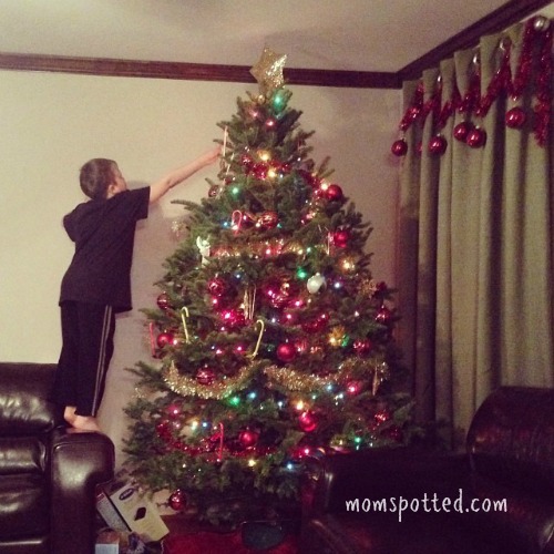 MomSpotted Christmas 2013 Gavin Decorating the Tree