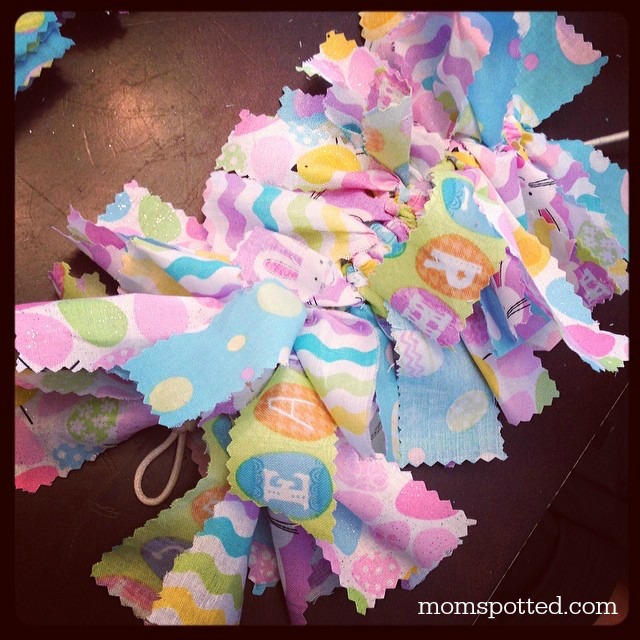 Make A No-Sew Fabric Garland {Easter Themed}