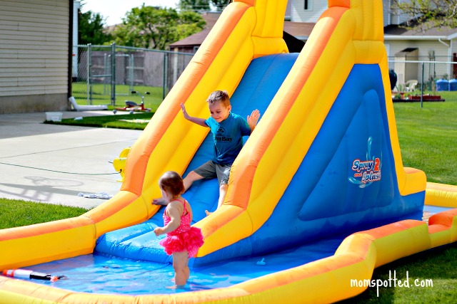 Blast Zone Spray-n-Splash 2 Inflatable Water Park