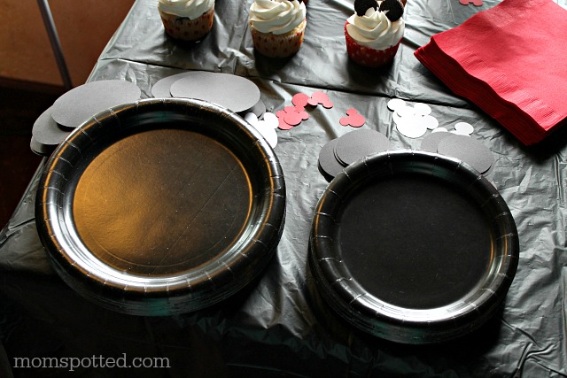 Mickey Mouse Meal Plates Birthday Party DIY