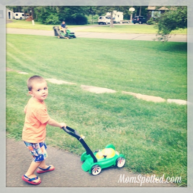 Little Tikes Gas 'N Go Mower Sawyer Just like Daddy