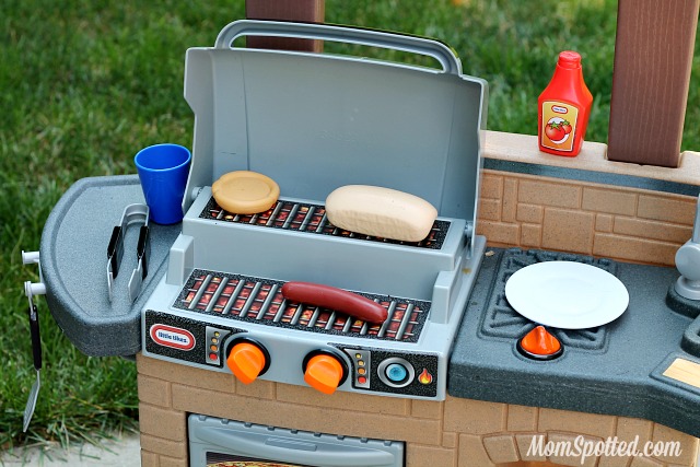 The Little Tikes Cook 'n Play Outdoor BBQ™