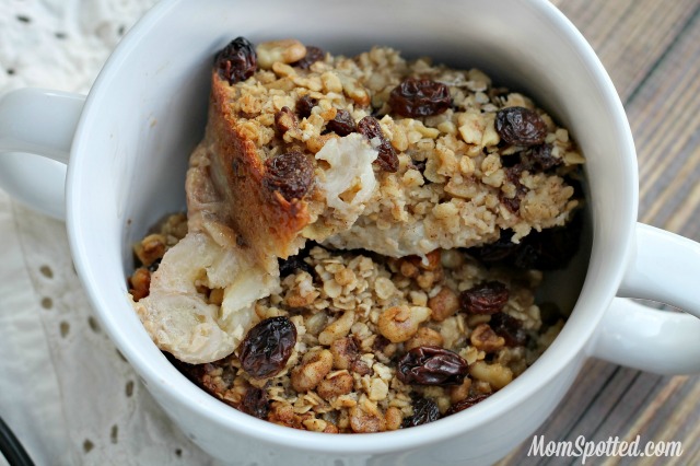 Banana Nut Raisin Oatmeal Breakfast Bake! #Recipe