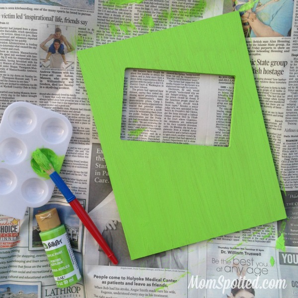 Boo! Halloween Wiggle Eye Picture Frame Tutorial #FunCraftsWithMom