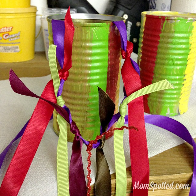 Kids Wind Sock {DIY Soup Can Craft} #FunCraftsWithMom