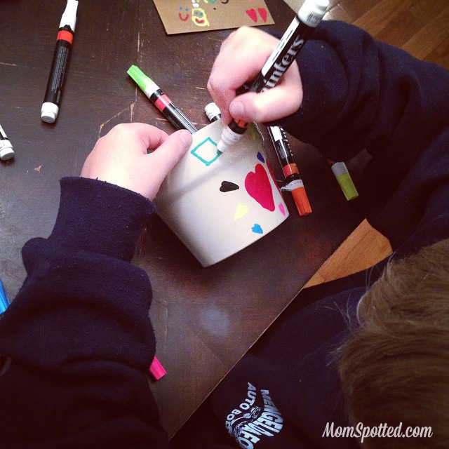 Grandparents Gift Idea: Personalized Potted Plant Kids Craft #DIYwithPainters #PaintersMarkers