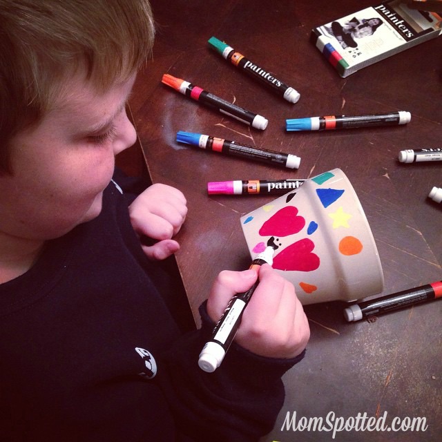 Crafting the Perfect Grandparent Gift with Fabric Markers - Kids