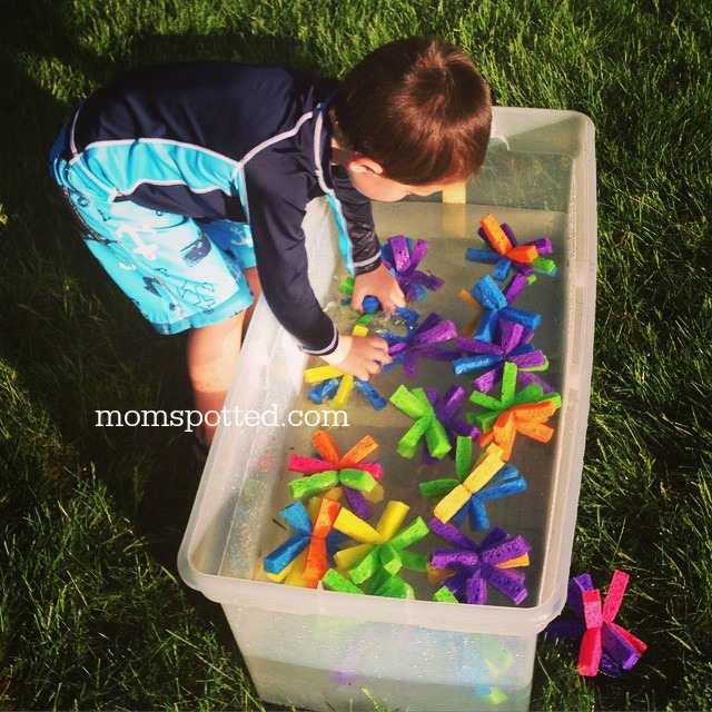 Summer Sensory Water Sponge Sensory Bucket for Toddlers & Preschoolers
