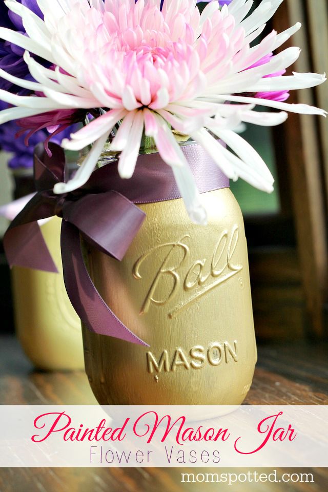 DIY Painted Mason Jar Flower Vases! These are great for wedding, baby showers, and even as home decor! Find directions on momspotted