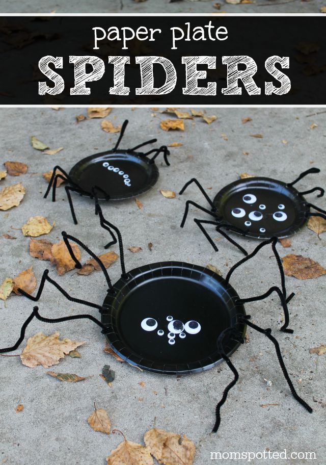 Halloween Paper Plate Spiders Craft Perfect for Preschoolers #funcraftswithmom