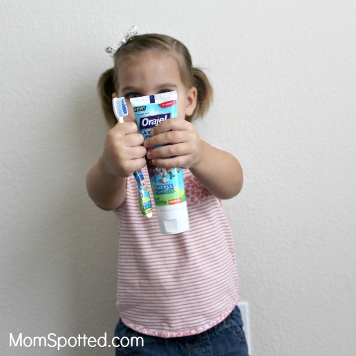 Kids Have Healthy Smiles With Orajel™ Kids {PLUS Toddler Teeth Brushing Tips & Orajel™ Smilestones Photo Sweepstakes}