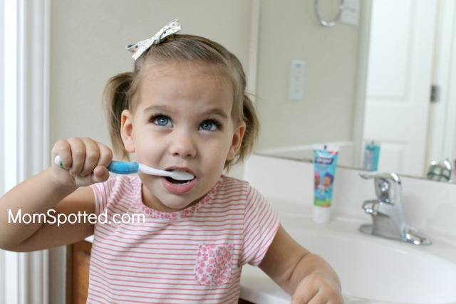 Kids Have Healthy Smiles With Orajel™ Kids {PLUS Toddler Teeth Brushing Tips & Orajel™ Smilestones Photo Sweepstakes}