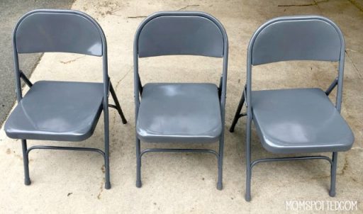 DIY Spray Painting Metal Folding Chairs Mom Spotted   13537742 1044600028910563 4215967015182293625 N 512x302 