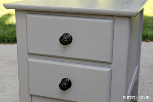 Amy Howard End Table DIY knobs