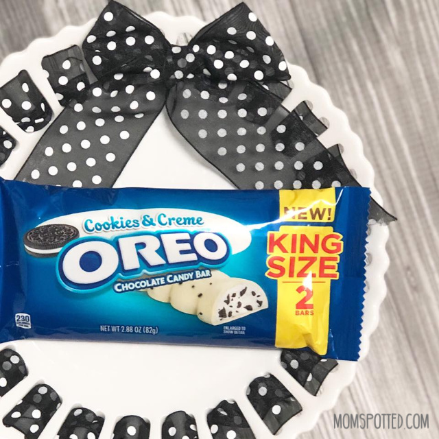 OREO Cookies & Creme Chocolate Bar