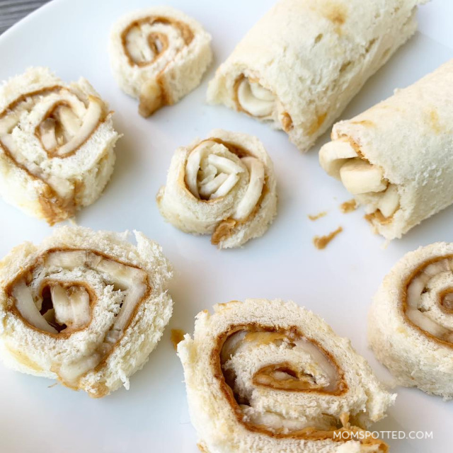 Banana & Peanut Butter Roll Ups & Taco Sandwich Lunch Ideas