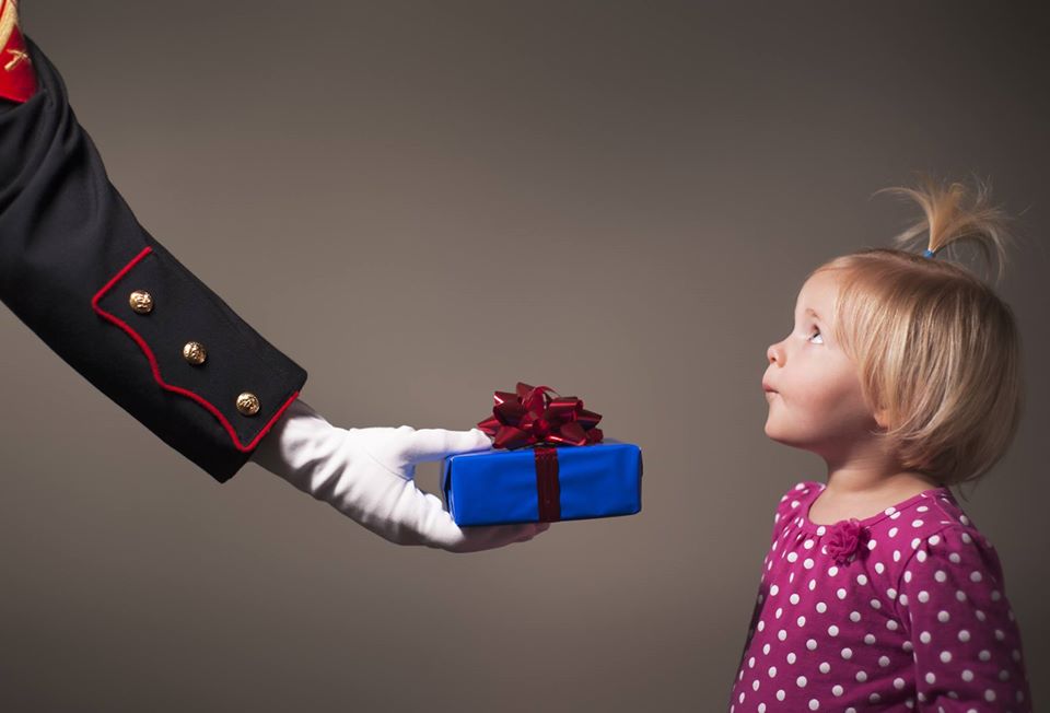 Acts of Kindness & Supporting Charities During The Holiday Season